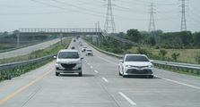 Mau Selamat Berkendara? Ikuti Cara Pindah Jalur di Tol Yang Benar Ini