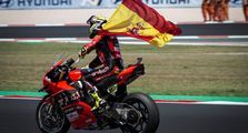 Alvaro Bautista Juara Race 2 WorldSBK Emilia Romagna 2022, Kibarkan Bendera Spanyol di Italia