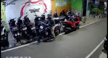 Penjaga Parkiran Kesirep Pria Berhoodie Hitam, Pagi Hari Syok Bersama Pemilik Honda BeAT