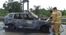 Mobil Mewah Tak Tersisa, BMW X3 Kandas di Gerbang Tol Belahanrejo