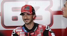 Bagnaia Buka Suara Soal Ducati yang Lebih Anak Emaskan Marc Marquez