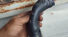 Selang Radiator Mobil Getas Bisa Picu Kebocoran Cairan Radiator?