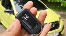 Enggak Pakai Kunci Fisik Lagi, Semudah Ini Buka Pintu Sampai Menghidupkan Mesin Honda Brio RS