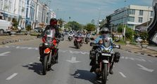 Bukan Touring Kaleng-kaleng, Honda Big BOS Tembus 3 Negara dan Sentuh Ujung Kalimantan