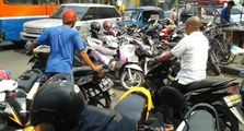 Tukang Parkir Liar di Atas Angin, Dishub dan Polisi Saling Angkat Tangan Tak Bisa Menghukum