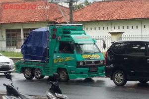 Bikin Kaget Aja Nih Ada Mitsubishi L300 Pakai Lift Axle Ternyata Bukan Buat Gaya Doang Lho Halaman 2 Gridoto Com