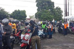 Hari Kesembilan Pelaksanaan Pkm Di Denpasar Ribuan Pengendara Diminta Putar Balik Ratusan Lainnya Jalani Rapid Test Gridoto Com<script async src=