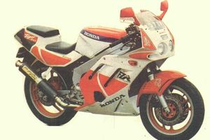 Otojadul Tampang Sangar Ala Moge Lawas Jeroannya Honda Tiger 2000 Gridoto Com