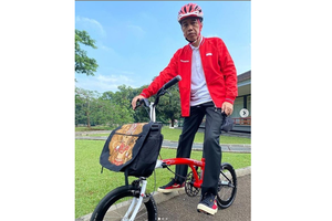 Berapa Harga Sepeda Lipat Custom Presiden Jokowi Lebih Mahal Dari Motor Customnya Gridoto Com<script async src=