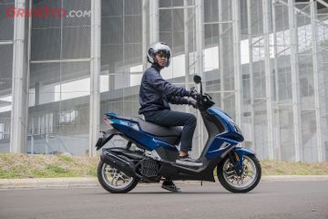 Cara Belajar Naik Motor Matik Bagi Wanita Begini Tips Yang Aman Sesuai Standar Safety Riding Semua Halaman Gridoto Com
