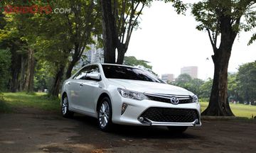 Toyota Camry 2015