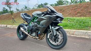 First Ride Kawasaki Ninja H2R Hyperbike Paling Galak Buka Gas