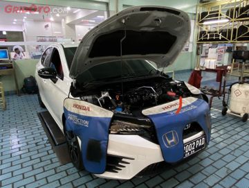 Segini Kapasitas Oli Mesin Yang Dibutuhkan Honda City Hatchback Gridoto Com