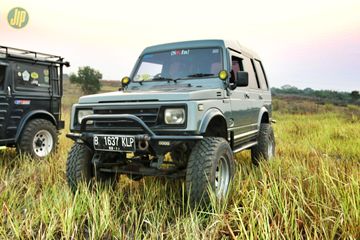 Modifikasi Jip Trio Suzuki Jimny Beda Generasi Yang Tetap Keren Gridoto Com
