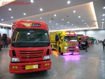 Truk Dan Pikap Mania Jangan Terlewat Catat Nih Gelaran Indonesia Truck Pick Up Auto Show 2019 Gridoto Com
