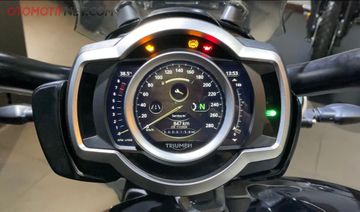 Triumph rocket 3 speedometer hotsell