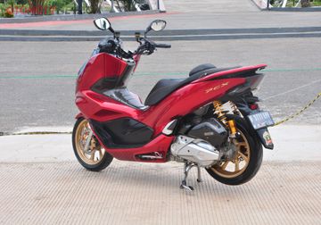 Honda Pcx 150 Sekilas Standar Tapi Mewah Dan Enak Dipandang Ini Resepnya Gridoto Com