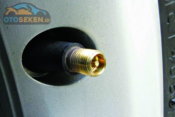 Ini Penyebab Angin Ban Mobil Berkurang, Dicek Tidak Ada Kebocoran ...