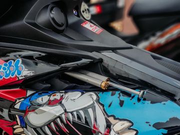 Yamaha Mx King 150 Tampil Seram Pakai Konsep Doraemon Zombie Gridoto Com