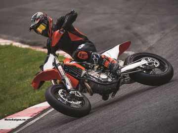 Supermoto Legendaris KTM 450 SMR 