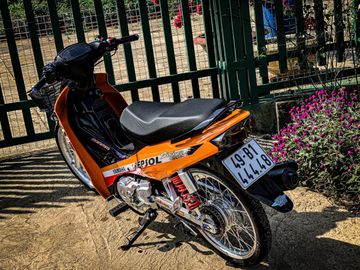 Makin Menarik Yamaha Vega R Dibalut Baju Repsol Dan Part Part Mewah Gridoto Com