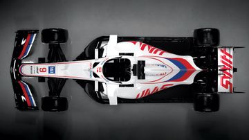 Rusia Banget! Begini Tampilan Mobil Baru Tim Haas Untuk F1 2021 -  GridOto.com