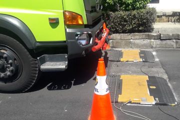 Mirip ke Pasar, Mulai Sabtu Kemarin Timbangan di Mulut Jalan Tol ...