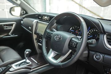 First Drive Toyota Fortuner Vrz Trd Sportivo Harga Beda Tipis Gengsi Lebih Gede Gridoto Com