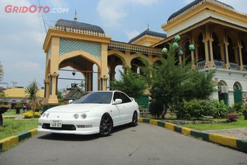 Nikmatnya Punya Honda Integra Db8 Gsr Mobil Langka Performa Juara Gridoto Com