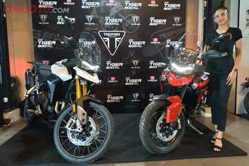 Selisih Rp 47 Juta, Nih 3 Perbedaan Triumph Tiger 900 Rally dan ...