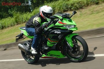 Terungkap Konsumsi Bensin Kawasaki Ninja ZX 25RR Ternyata