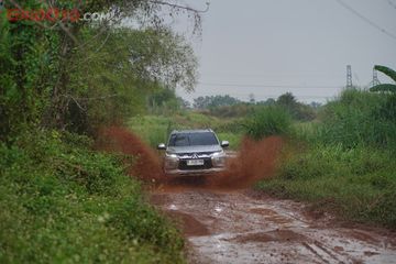 Pajak Mitsubishi Pajero Sport 4x4 Setara Motor Listrik Subsidi ...