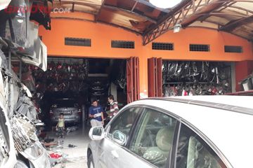 Bengkel Spesialis Perbaikan Lampu Mobil Dan Komponen Bodi ...
