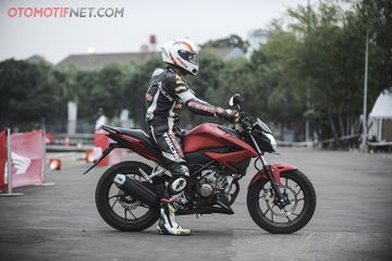 Honda CB150R Bunyi 'klotok-klotok', Jangan Diakali Pakai ...