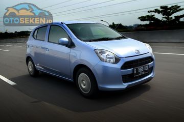 Daftar Harga Daihatsu Ayla 2013 Juni 2021, Tipe D Manual Rp 55 ...
