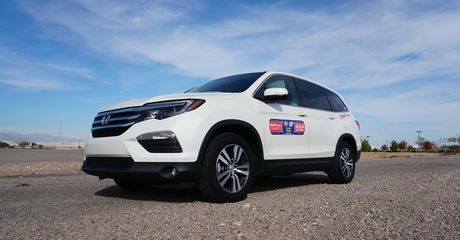 Mobil Warna Putih: Cegah Kusam Pakai Turtle Wax Carnauba Paste Cleaner Wax