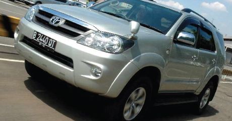 Gagah Buat Mudik, Mobil Bekas Toyota Fortuner 2005 Harganya Cuma Segini