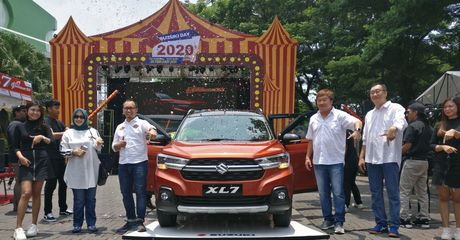 Resmi Mengaspal di Solo, Suzuki XL7 Dibanderol Mulai Rp 238 Juta Plus Bonus Menarik