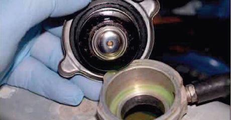 Air Radiator Habis Karena Menguap? Segera Cek dan Ganti Komponen Ini