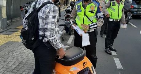 Vespa Jadi Sorotan, Banyak Tak Memakai Pelat Nomor, Polisi Tindak Tegas