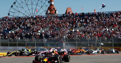 Banyak yang Crash di Lap Pertama F1 Rusia 2020, Tikungan Kedua Sochi Autodrom Dikritik Banyak Pembalap Jadi Biang Keladinya