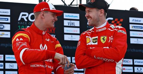 Sebastian Vettel Nilai Mick Schumacher Layak Buat Jadi Pembalap F1 2021, Ini Alasannya
