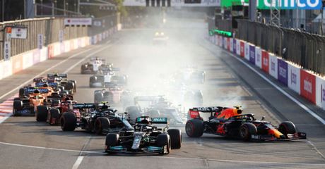 Lewis Hamilton 'Ngeblong' di F1 Azerbaijan 2021, Mercedes Bakal Revisi Sistem Rem 'Magic' Mobil W12