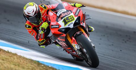 Panen Poin di WorldSBK Emilia Romagna 2022, Alvaro Bautista Makin Kokoh di Puncak Klasemen