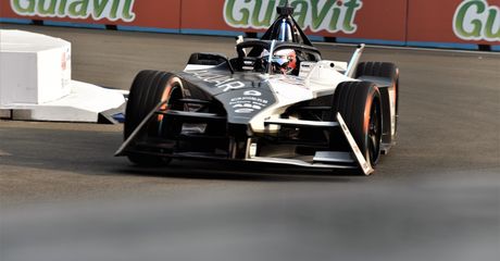 Dihajar Cuaca Panas  Jaguar TCS Racing Pede Raih Kemenangan Formula E 