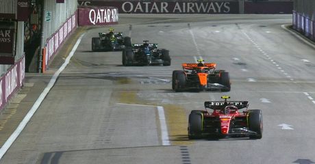 Kunci Carlos Sainz Menang F1 Singapura 2023, Gara-gara Strategi Cerdas Kasih DRS ke Lando Norris