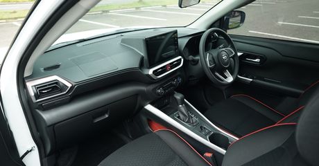 Dengan Fitur Seperti Ini Apakah Pantas Rocky Hybrid Jadi Andalan?