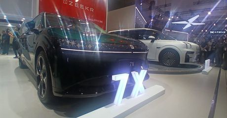 Zeekr 009 dan 7X Resmi Meluncur di IIMS 2026, Segini Estimasi Harganya