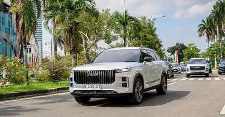 Duel Irit SUV Cina PHEV, JAECOO J7 SHS Vs Geely Starray EM-i