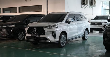 Intip Interior Toyota Veloz Hybrid Tipe V, Enggak Terasa Kosongan